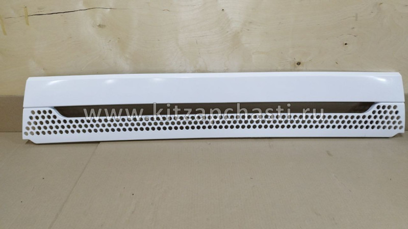 Накладка (решетка) бампера верхняя белая Faw J7 2803030-2000-E